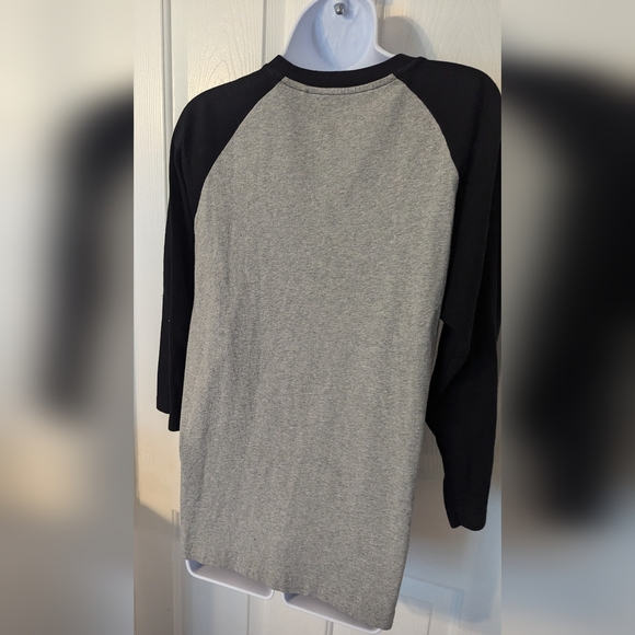 Uniqlo Cash-yew skateboard long long sleeve Sz: M - Picture 2 of 3